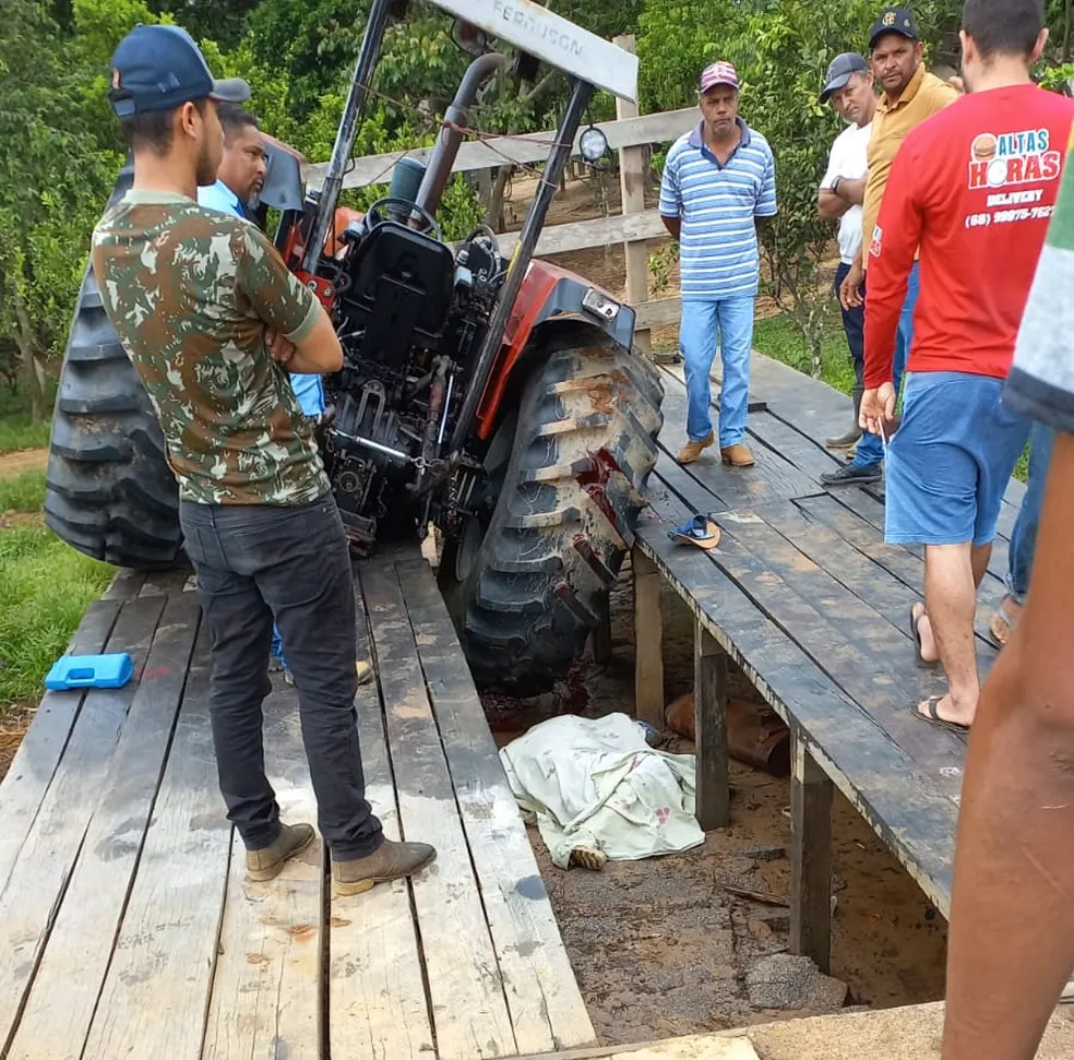 Homem Morre Ao Se Desequilibrar De Rampa E Ser Esmagado Por Trator No