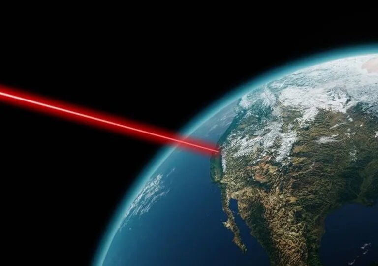 Terra recebe mensagem enviada a laser de 16 milhões de km de distância